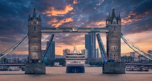 Tower Bridge and the lux cruise ship